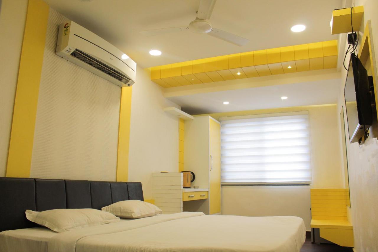 Hotel Maa Sharda Ιντόρ Εξωτερικό φωτογραφία